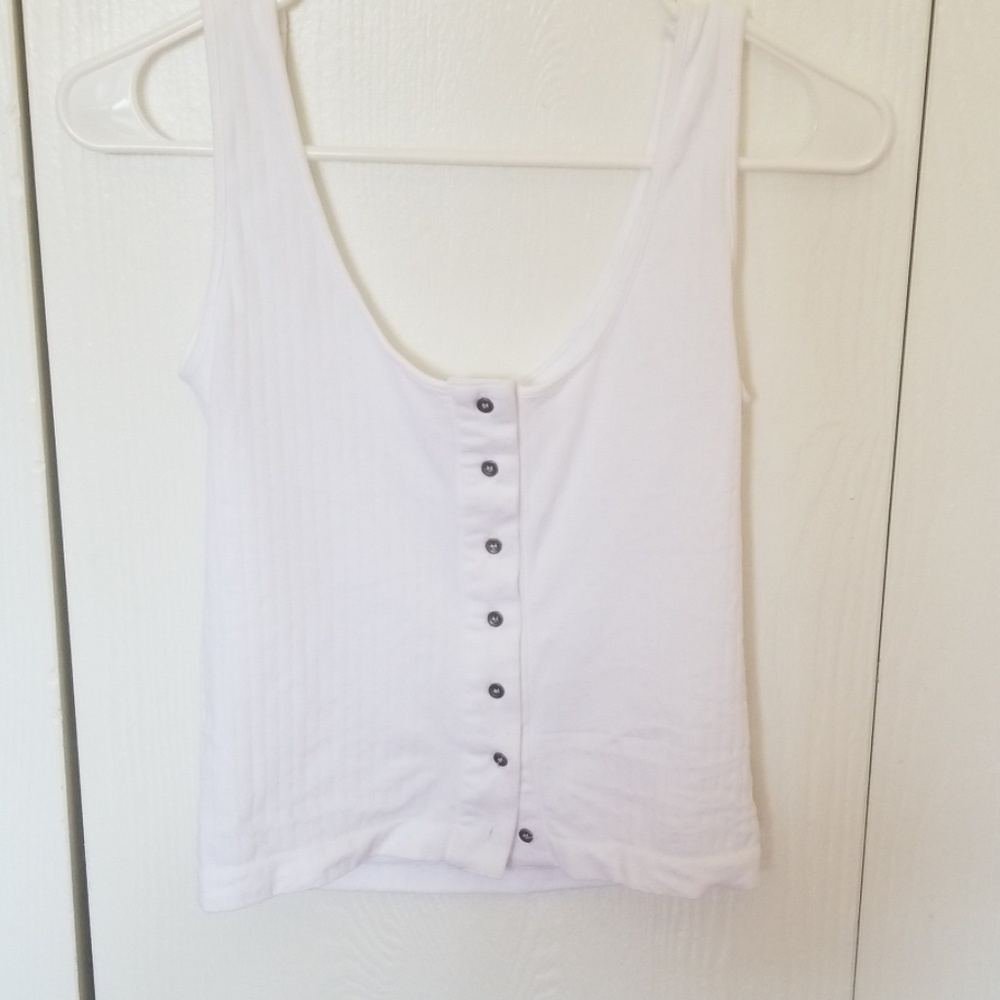 Suzelle white tank with buttons